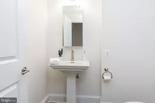 2715 N St NW, Washington, DC 20007 - Photo 41