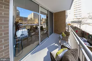 3001 Veazey Terrace NW, Washington, DC 20008 - Photo 25