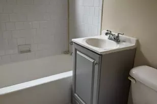1014 NE 48th Pl NE, Washington, DC 20019 - Photo 3