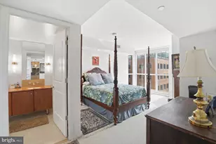 1025 1st St SE, Washington, DC 20003 - Photo 13