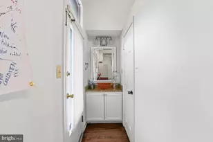 2211 Washington Cir NW, Washington, DC 20037 - Photo 31