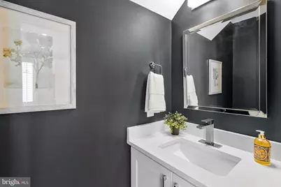 700 16th Street NE #2, Washington, DC 20002 - Photo 5