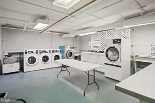 2039 New Hampshire Ave NW, Washington, DC 20009 - Photo 27