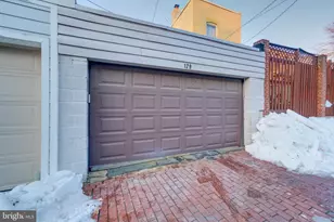 129 E St SE, Washington, DC 20003 - Photo 35