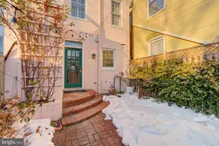 129 E St SE, Washington, DC 20003 - Photo 33