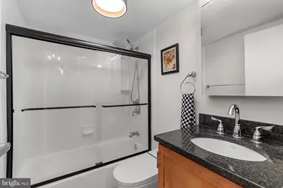 1260 21st Street NW #208, Washington, DC 20036 - Photo 17