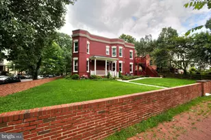 229 14th St SE, Washington, DC 20003 - Photo 1