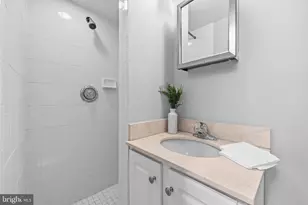 907 8th St NE, Washington, DC 20002 - Photo 19