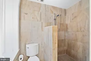 1752 17th St NW, Washington, DC 20009 - Photo 19