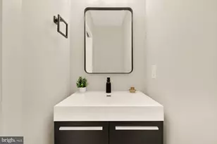 1631 G St SE, Washington, DC 20003 - Photo 17