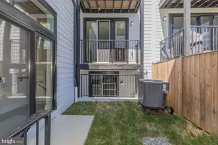 722 Kenyon St NW, Washington, DC 20010 - Photo 29