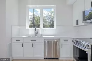 722 Kenyon St NW, Washington, DC 20010 - Photo 9