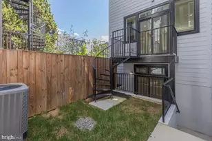 722 Kenyon St NW, Washington, DC 20010 - Photo 27