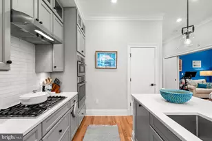 300 8th St NE, Washington, DC 20002 - Photo 17