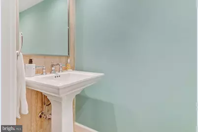 1080 Wisconsin Avenue NW #405, Washington, DC 20007 - Photo 25