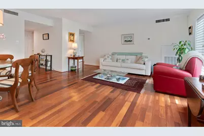 1080 Wisconsin Avenue NW #405, Washington, DC 20007 - Photo 9