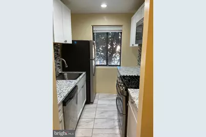 6 Galveston Street SW #103, Washington, DC 20032 - Photo 9