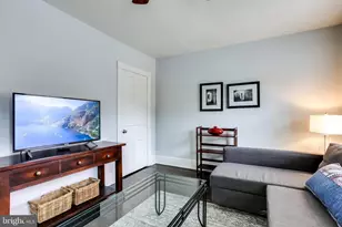 1211 33rd St NW, Washington, DC 20007 - Photo 5