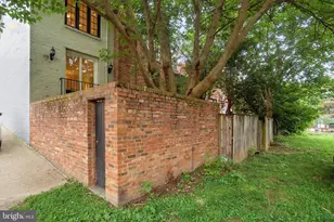 1072 30th St NW, Washington, DC 20007 - Photo 15