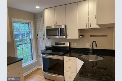 339 SE 11th Street SE, Washington, DC 20003 - Photo 21