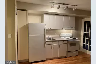 339 SE 11th Street SE, Washington, DC 20003 - Photo 9