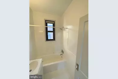 1010 25th Street NW #811, Washington, DC 20037 - Photo 23