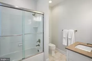 5025 Linnean Ave NW, Washington, DC 20008 - Photo 21