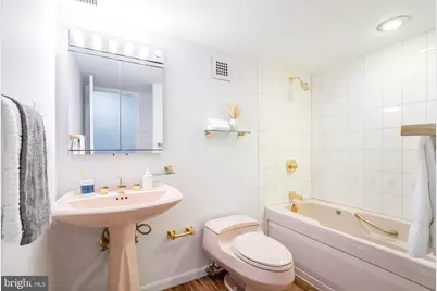 700 7th Street SW #826, Washington, DC 20024 - Photo 27