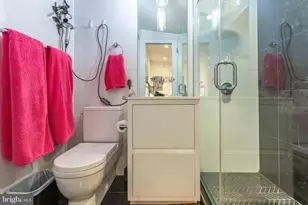 2007 Wyoming Ave NW, Washington, DC 20009 - Photo 11