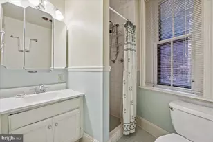 17 Logan Cir NW, Washington, DC 20005 - Photo 43