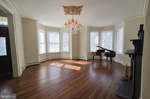 17 Logan Cir NW, Washington, DC 20005 - Photo 9