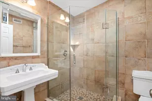 512 Independence Ave SE, Washington, DC 20003 - Photo 15