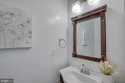 237 16th Street SE, Washington, DC 20003 - Photo 17