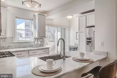 237 16th Street SE, Washington, DC 20003 - Photo 11