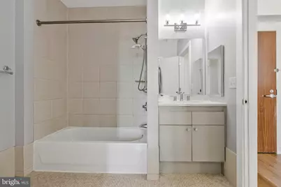 1000 New Jersey Avenue SE #1212, Washington, DC 20003 - Photo 15