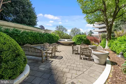 700 New Hampshire Avenue NW #712, Washington, DC 20037 - Photo 37