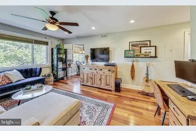 2004 3rd Street NE #204, Washington, DC 20002 - Photo 3