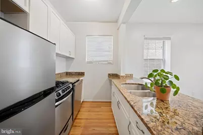 1711 35th Street NW #1, Washington, DC 20007 - Photo 3