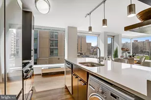 1101 3rd St SW, Washington, DC 20024 - Photo 9