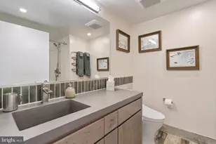 1700 Kalorama Rd NW, Washington, DC 20009 - Photo 17