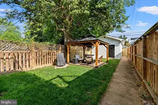 41 V St NW, Washington, DC 20001 - Photo 39