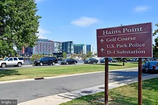 73 G St SW, Washington, DC 20024 - Photo 63