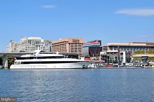 73 G St SW, Washington, DC 20024 - Photo 67