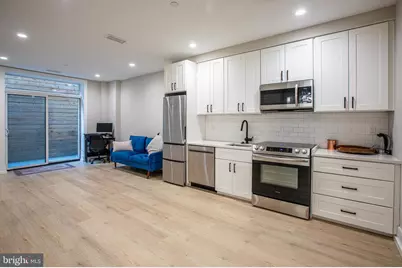 1016 17th Place NE #8, Washington, DC 20002 - Photo 11