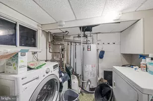 2018 Tunlaw Rd NW, Washington, DC 20007 - Photo 9