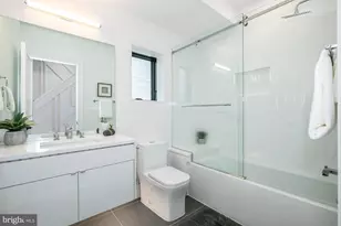 1015 O St NW, Washington, DC 20001 - Photo 21