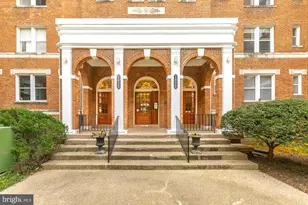 1820 Clydesdale Pl NW, Washington, DC 20009 - Photo 3