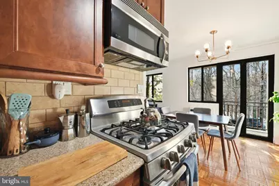 2325 42nd Street NW #204, Washington, DC 20007 - Photo 13