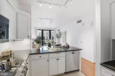 631 D Street NW #1227, Washington, DC 20004 - Photo 7