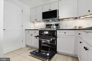 631 D Street NW, Washington, DC 20004 - Photo 13